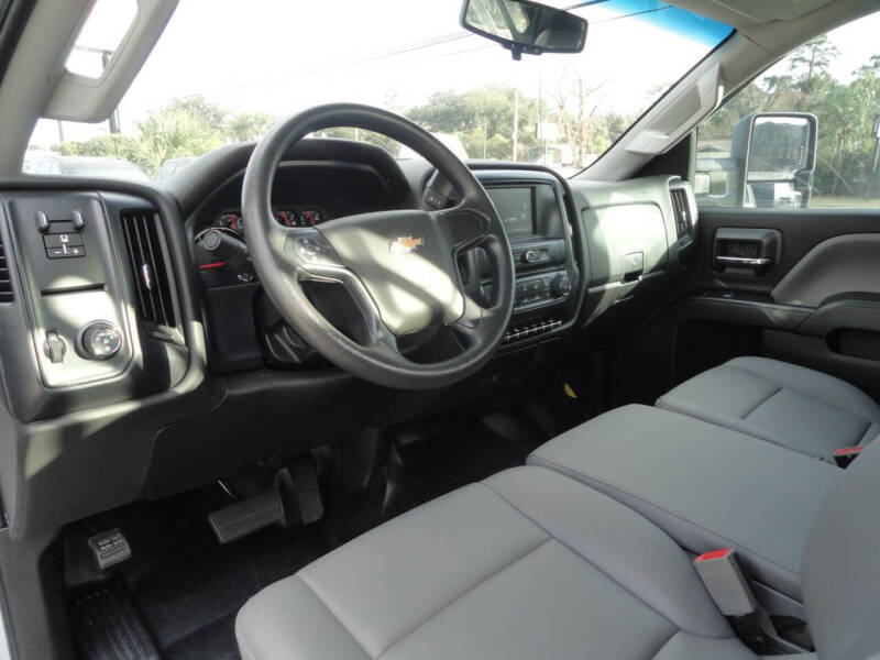 2022 Chevrolet Silverado 5500HD