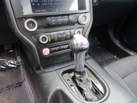 2015 Ford Mustang V6