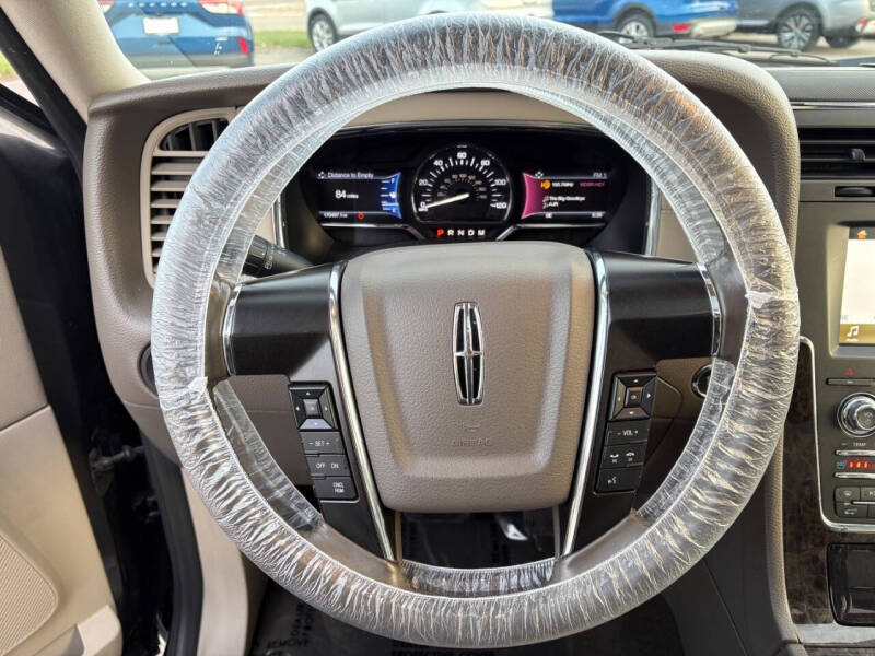 2016 Lincoln Navigator Select