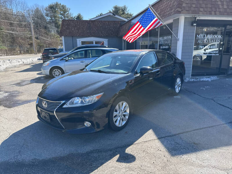2013 Lexus ES 300h for sale at Millbrook Auto Sales in Duxbury MA