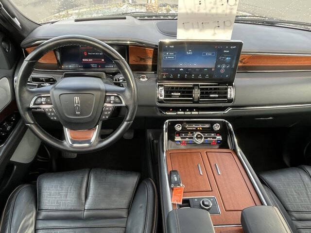 2024 Lincoln Navigator L Black Label