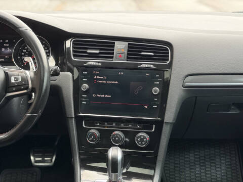 2018 Volkswagen Golf GTI SE