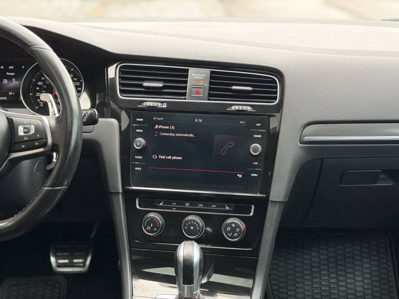2018 Volkswagen Golf GTI SE