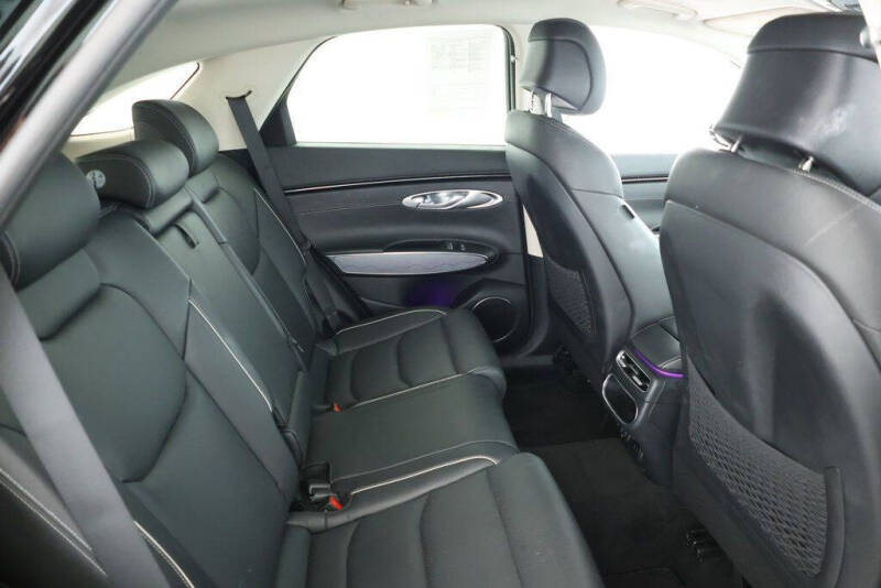 2024 Genesis GV70 2.5T Standard