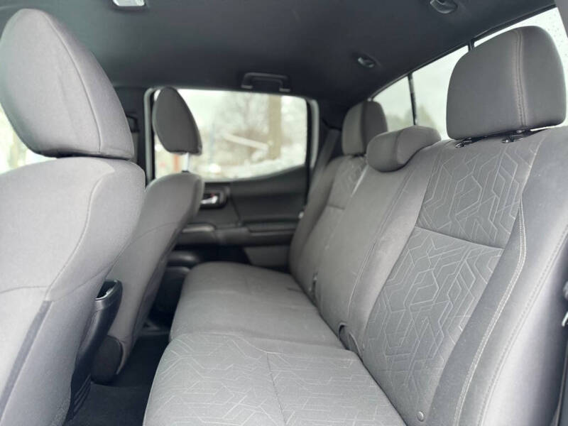 2017 Toyota Tacoma SR V6