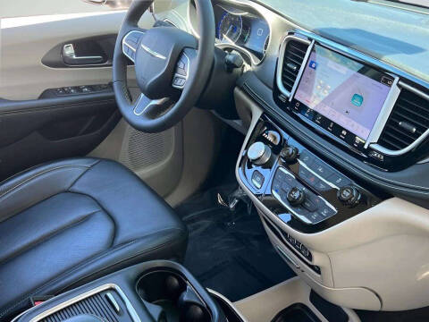 2022 Chrysler Pacifica Touring L