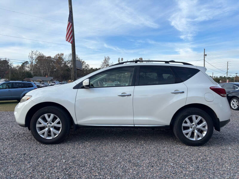 Nissan Murano's photo