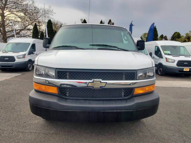2023 Chevrolet Express 2500