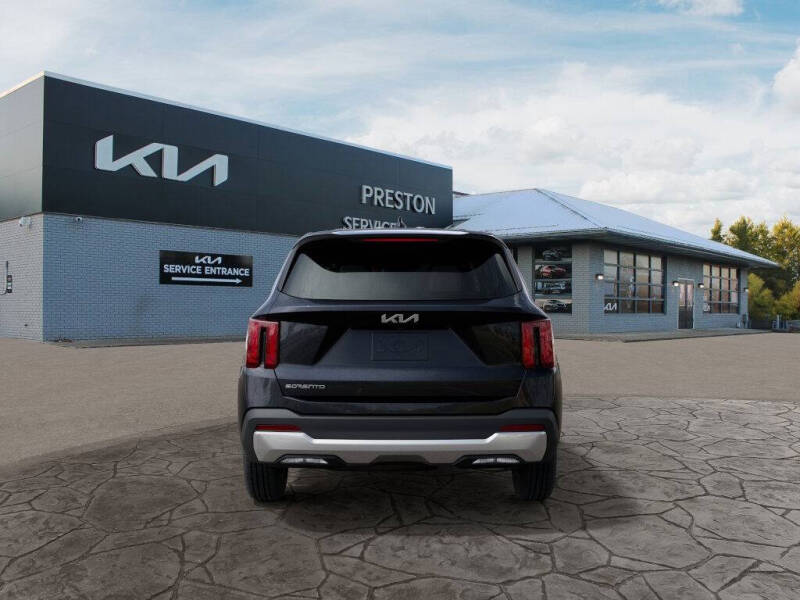 2025 Kia Sorento LX