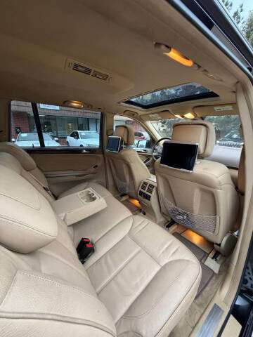 2012 Mercedes-Benz GL-Class GL 550 4MATIC