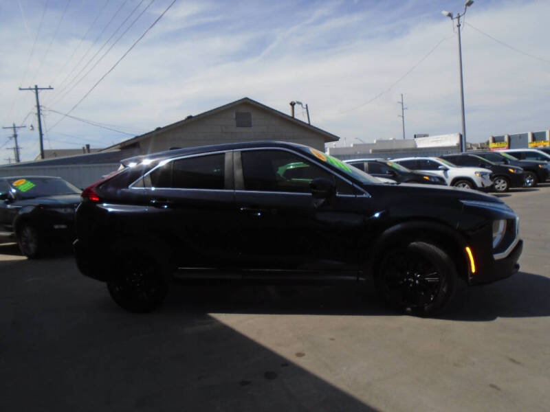 2022 Mitsubishi Eclipse Cross LE