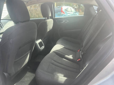 2015 Chrysler 200 Limited