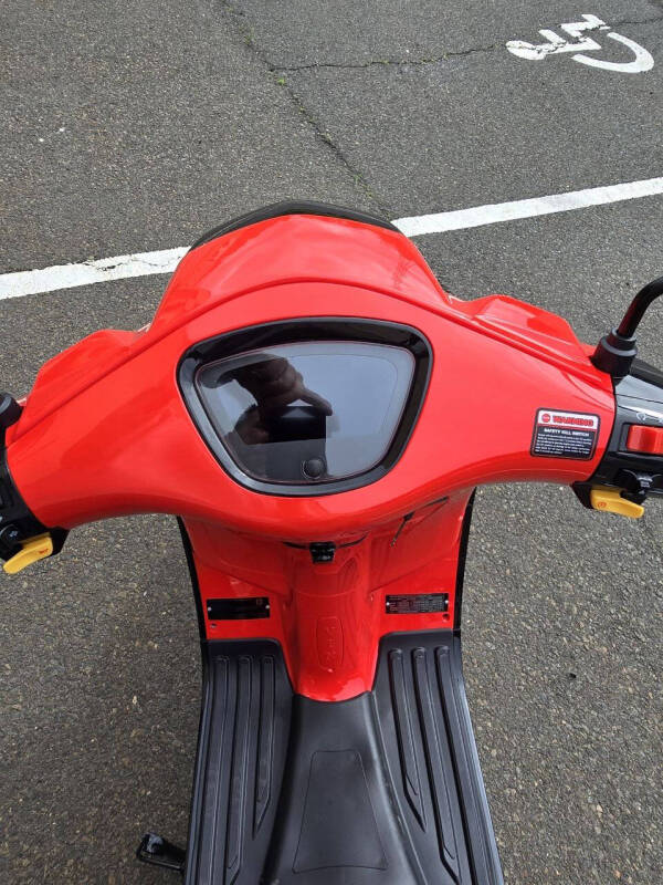 2025 Ice Bear Classic 150cc Scooter