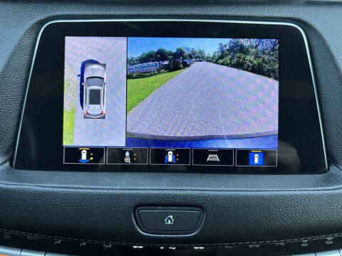 2022 Cadillac XT4 Premium Luxury