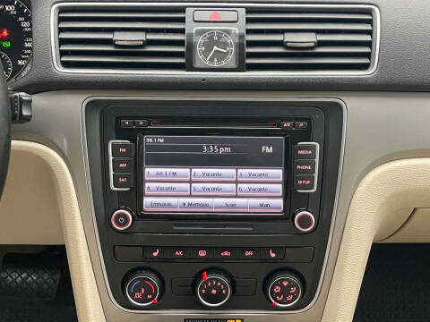 2015 Volkswagen Passat 1.8T S