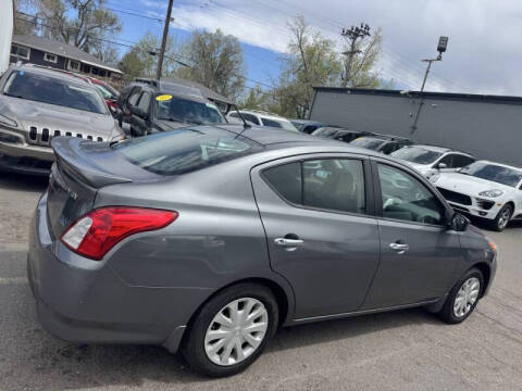2016 Nissan Versa 1.6 SV