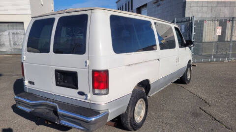 2000 Ford E-150 Chateau