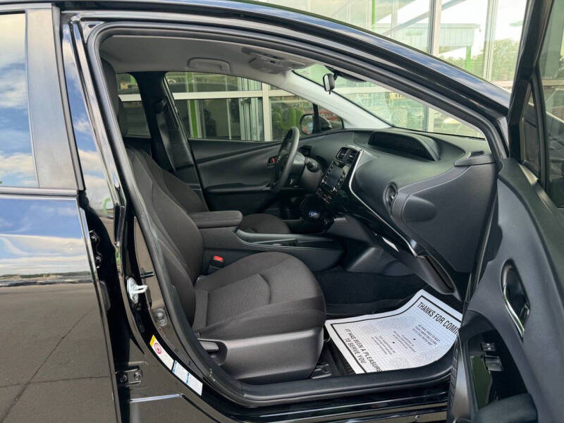 2022 Toyota Prius LE AWD-e