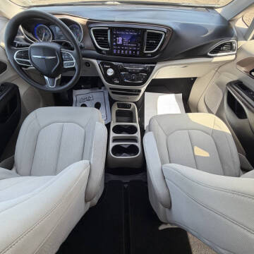 2017 Chrysler Pacifica Touring