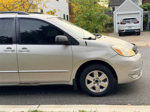 2005 Toyota Sienna