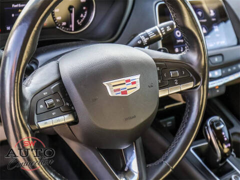 2023 Cadillac XT4 Premium Luxury