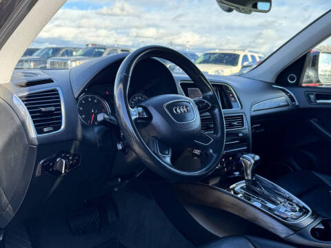 2016 Audi Q5 2.0T quattro Premium Plus