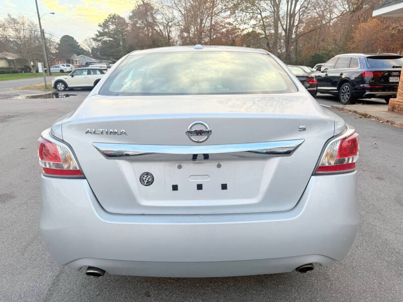 2015 Nissan Altima S photo 8