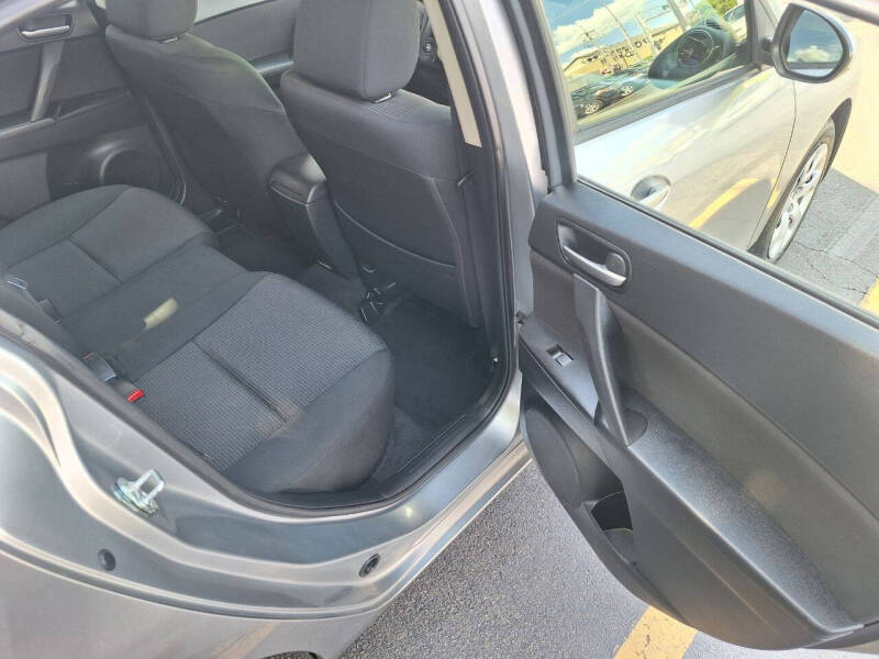 2013 Mazda MAZDA3 i SV