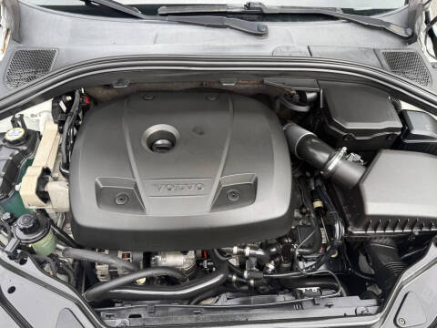 2016 Volvo XC60 T5 Drive-E Platinum