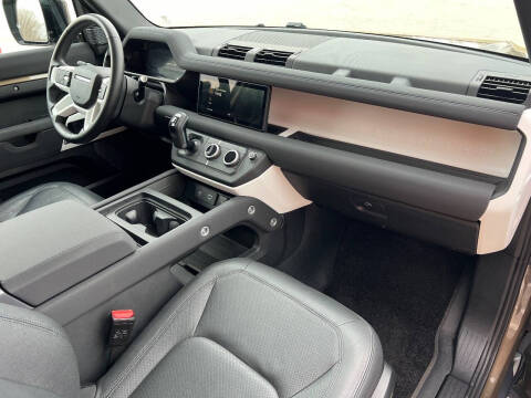 2023 Land Rover Defender 90 S