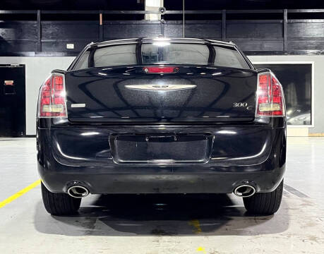 2014 Chrysler 300 C John Varvatos Limited Edition