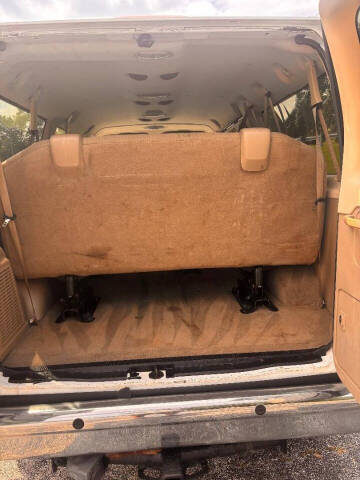 2010 Ford E-Series E-350 SD XLT