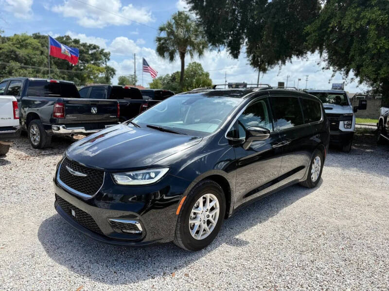 2022 Chrysler Pacifica Touring L