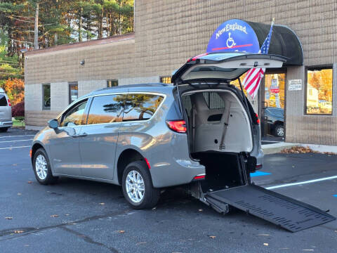 2022 Chrysler Pacifica Touring L