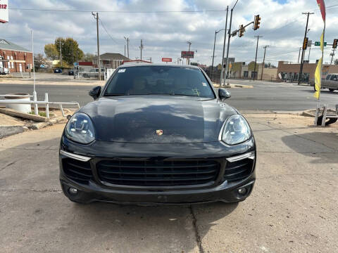 2018 Porsche Cayenne S E-Hybrid Platinum Edition