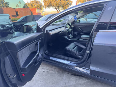 2019 Tesla Model 3 Standard Range Plus