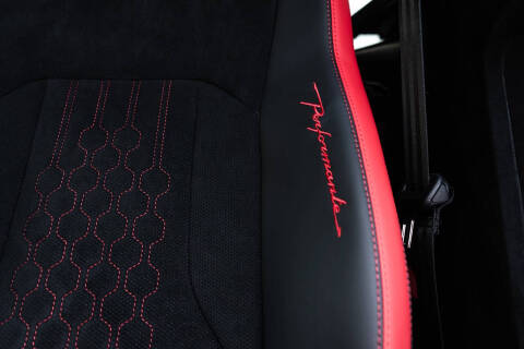 2024 Lamborghini Urus Performante