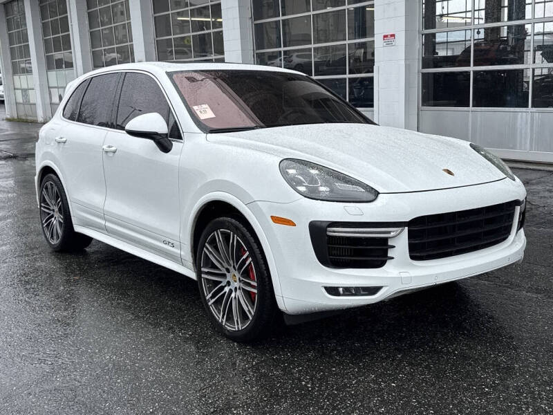 2016 Porsche Cayenne GTS