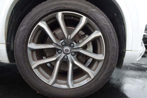 2019 Volvo XC90 T5 Momentum