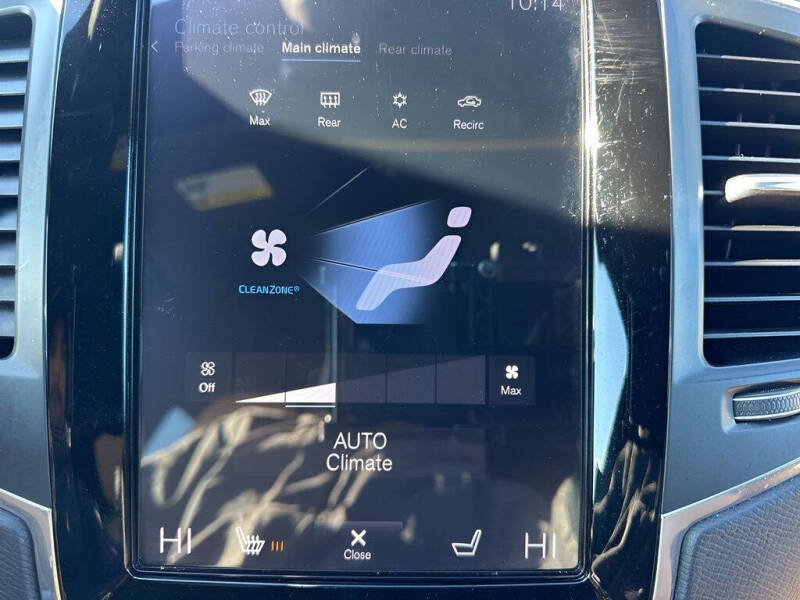 2019 Volvo XC90 T6 Momentum