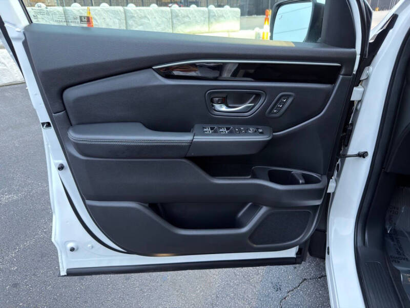 2025 Honda Pilot Touring