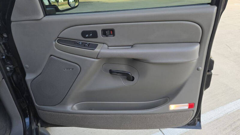 2004 GMC Yukon SLE - Photo 57