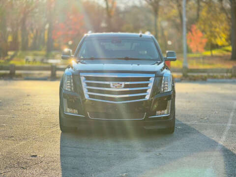 2018 Cadillac Escalade ESV Luxury