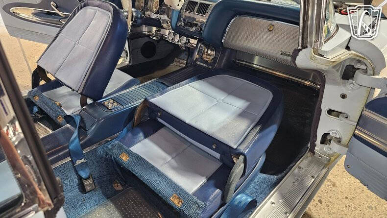 1960 Ford Thunderbird