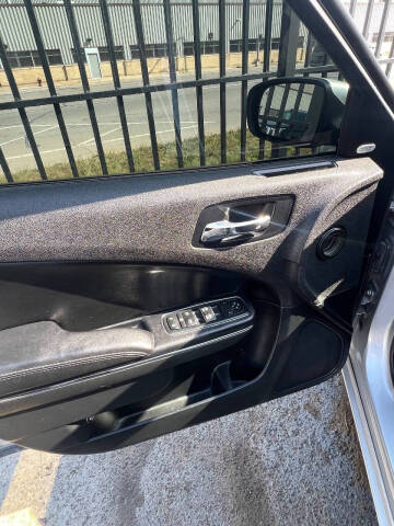 2012 Dodge Charger SXT