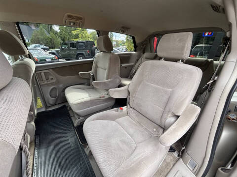 2005 Toyota Sienna LE 7 Passenger