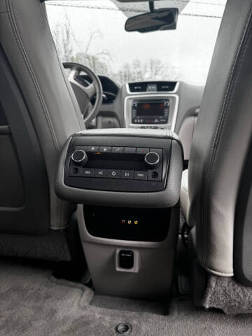 2016 GMC Acadia SLT-1