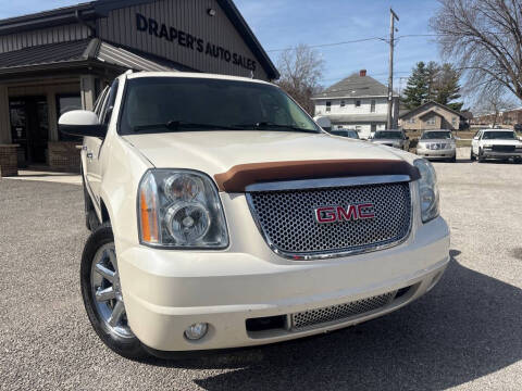 2013 GMC Yukon XL for sale at Drapers Auto Sales in Peru IN