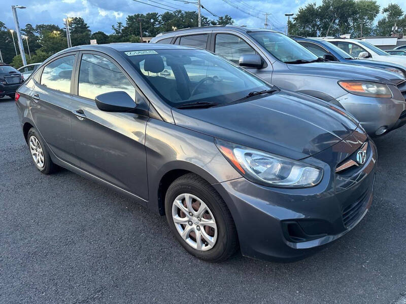 2012 Hyundai Accent GLS