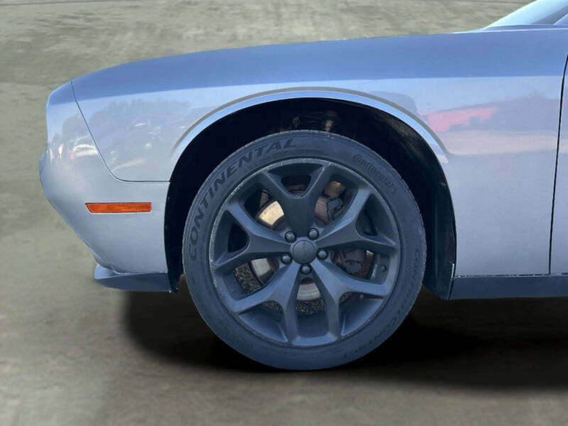 2016 Dodge Challenger SXT